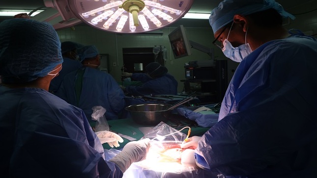 EsSalud: Especialistas del hospital Rebagliati realizan con éxito el primer trasplante renal a un paciente con VIH en el país