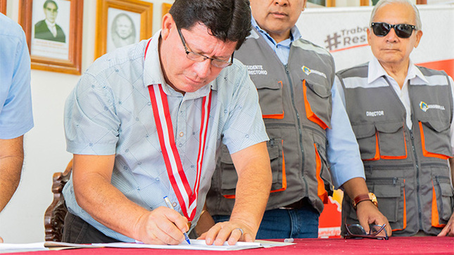 Municipalidad realiza la transferencia parcial del proyecto de agua potable a Sedachimbote
