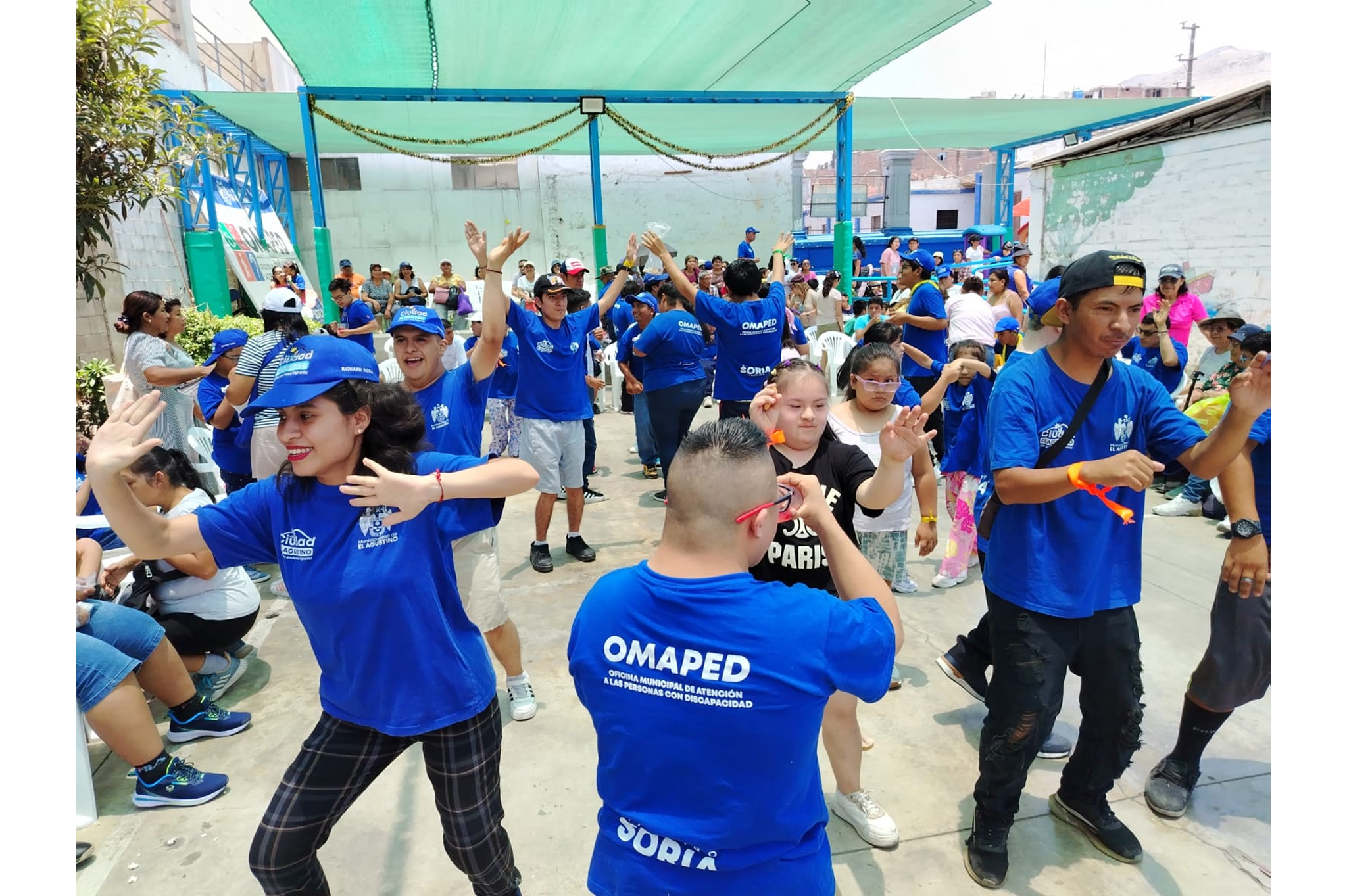 Junto a sus profesores y familiares, disfrutaron de una emocionante Gincana, juegos interactivos, bailetón y momentos especiales que fortalecieron lazos y promovieron la integración.
En nuestro distrito, seguiremos trabajando por una comunidad más inclusiva.