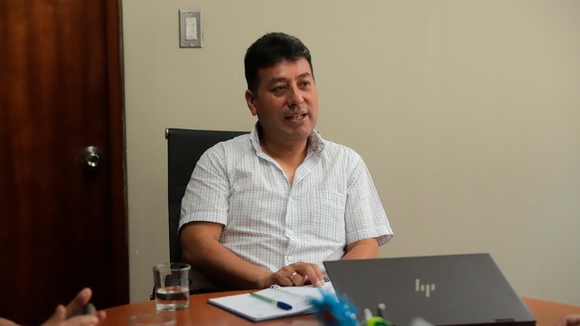 Se trató temas clave sobre el fortalecimiento y empoderamiento de la mujer, la importancia de los colectivos LGTBI y el bienestar de nuestra comunidad.
Durante el encuentro, se destacó el trabajo que viene realizando la municipalidad en estos temas, así como las diversas actividades y programas orientados a la educación, la salud y el desarrollo integral de la comunidad.
Desde la Municipalidad de El Agustino reafirmamos nuestro compromiso con la inclusión, la igualdad y el progreso de todos.