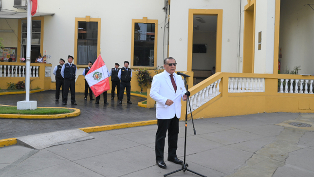 El director general, Dr. Carlos Urbano, hizo este llamado durante la ceremonia de Compromiso INSN en la que se reconoció a varios servicios por la destacada labor que ejercen por los pacientes más vulnerables del país: los menores. 