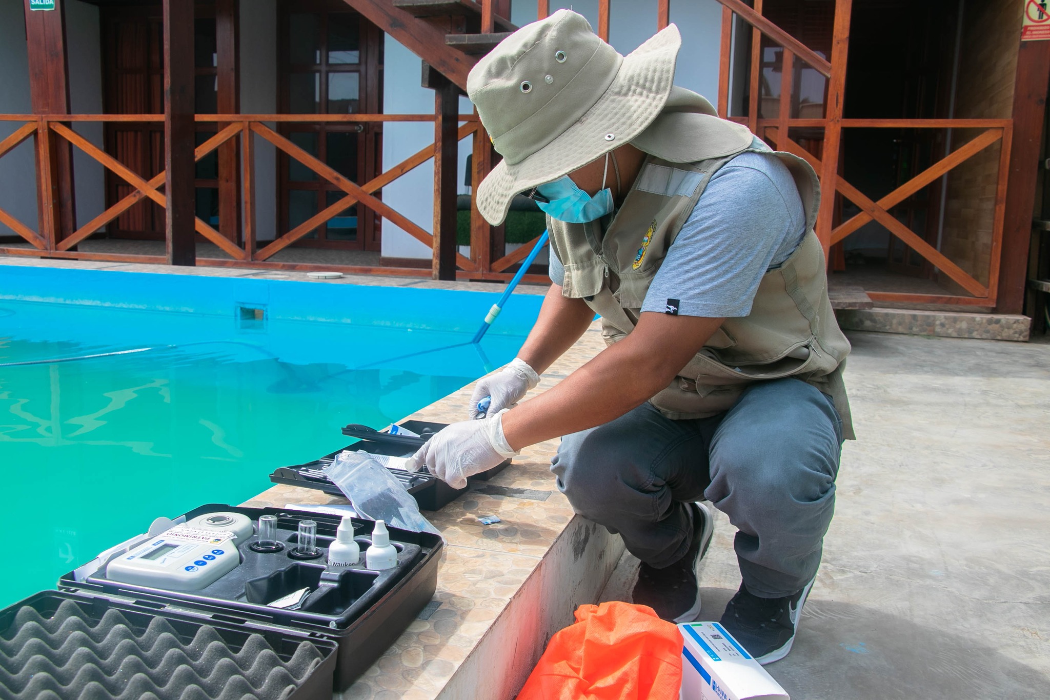 Municipalidad realiza operativo inopinado denominado “piscinas saludables en Huarmey”
