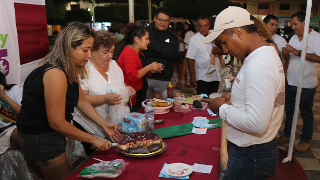 Concurso "Postre creativo a base de uva" "I Festival de la vendimia huarmeyana 2025"
