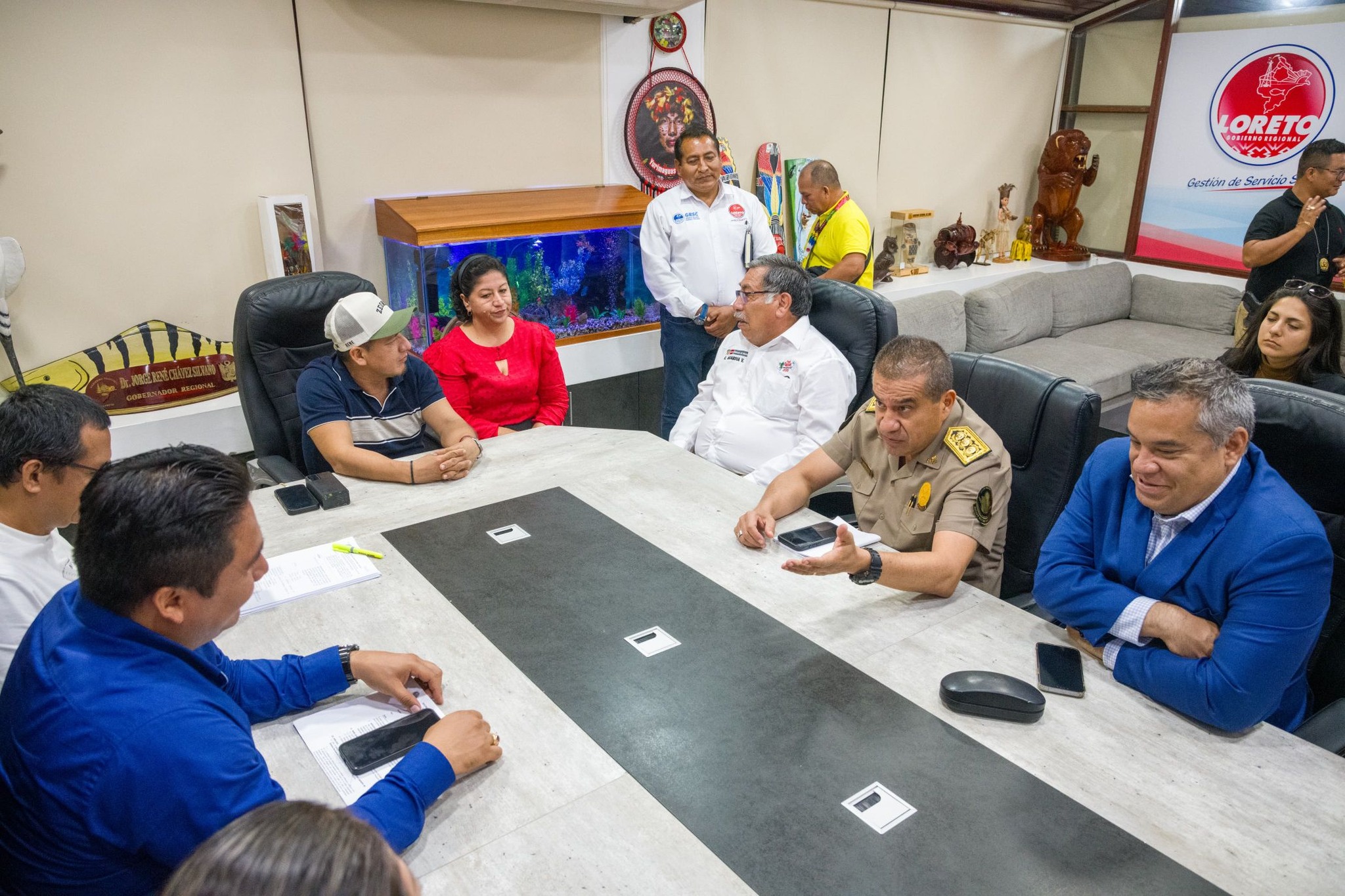 "El gobernador René Chávez se reúne con el viceministro del MININTER para fortalecer la seguridad en Loreto"