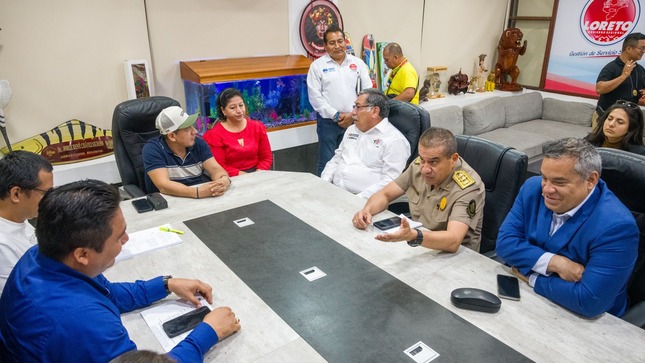 "El gobernador René Chávez se reúne con el viceministro del MININTER para fortalecer la seguridad en Loreto"