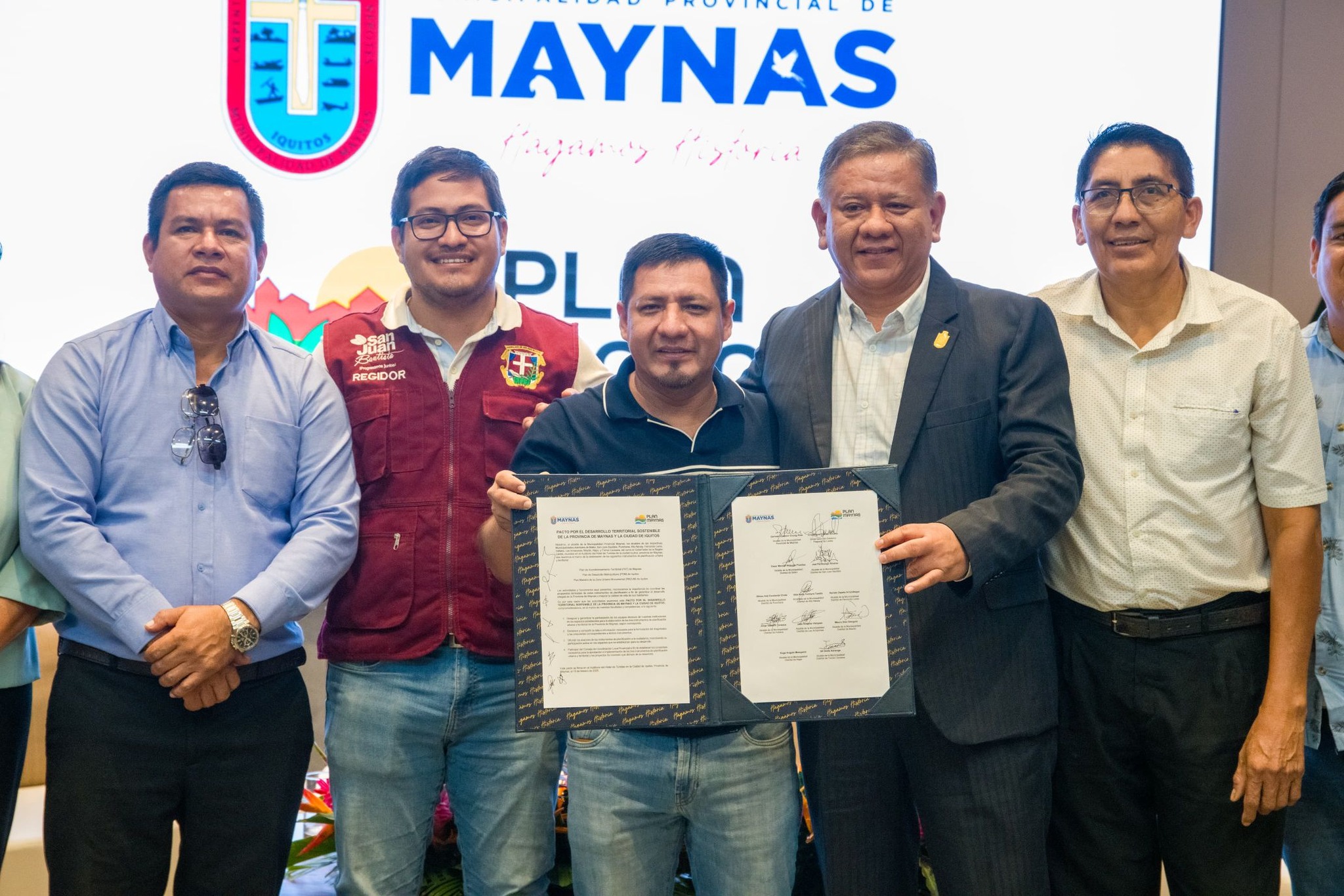 "El gobernador René Chávez financia convenio de S/ 4.4 millones para el desarrollo ordenado de Iquitos