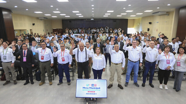 Presidenta Boluarte anuncia en Tacna entrega de kits de maquinarias a municipios provinciales para prevención frente a lluvias