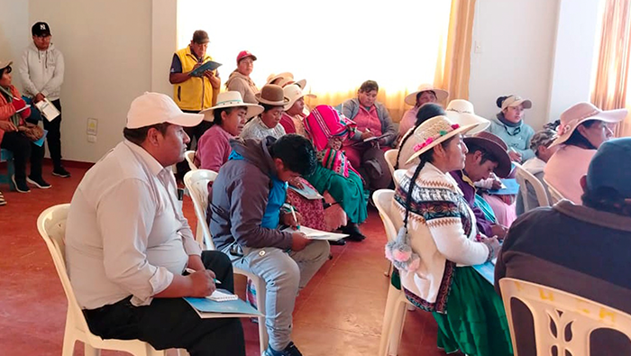 Ejecutan campañas de Educación Sanitaria en el centro poblado de los Uros Chulluni