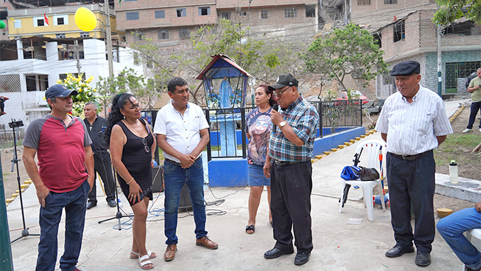 articipando junto a sus dirigentes y vecinos del 41º aniversario del sector, extendiendo nuestro más sincero saludo y felicitación a todos los habitantes del lugar que con esfuerzo y dedicación buscan el desarrollo de su comunidad.