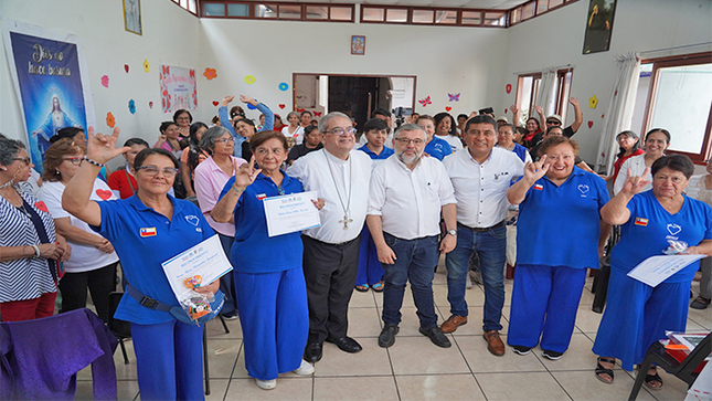 articipando de las Jornadas Espirituales para mujeres, que tiene como objetivo de este Encuentro Evangelizar mediante jornadas dirigidas aquellas mujeres que son mamás biológicas, adoptivas y espirituales, para que a través de este regalo se encuentren así mismas y en su ser descubran a Dios. 