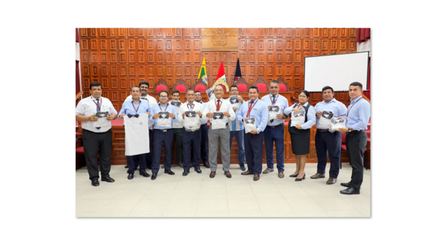 Corte Superior de Justicia de Tumbes realiza entrega de polos institucionales a los Servidores de Seguridad y Resguardo