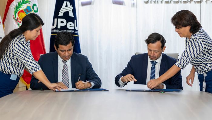 Firma de convenio entre Ceplan y Universidad Peruana Unión