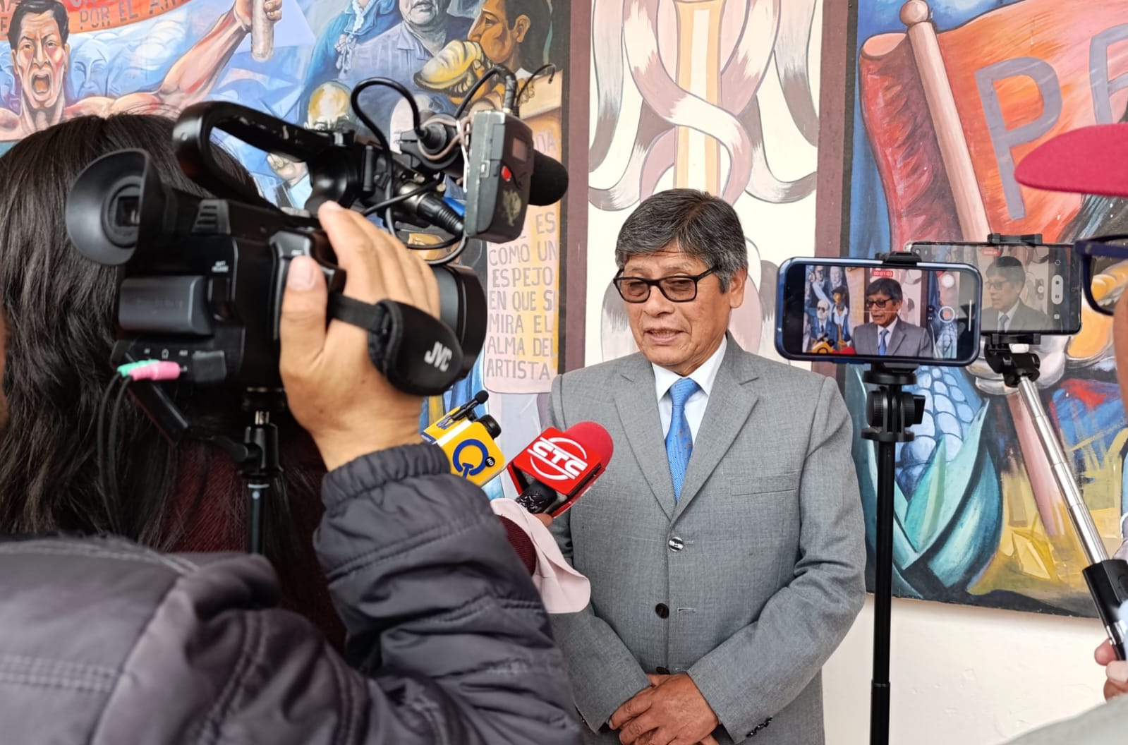 Presidente de la Comisión Organizadora, Víctor Ayma en declaraciones a la prensa