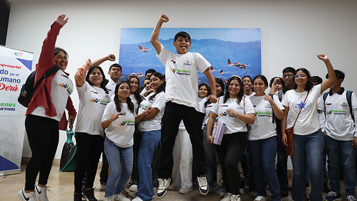 Programa Nacional de Empleo Jóvenes Productivos.
