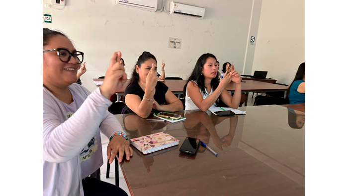 Con gran Γ©xito se dio inicio a los Talleres de EspecializaciΓ³n en el uso de la lengua de seΓ±as, totalmente gratis.