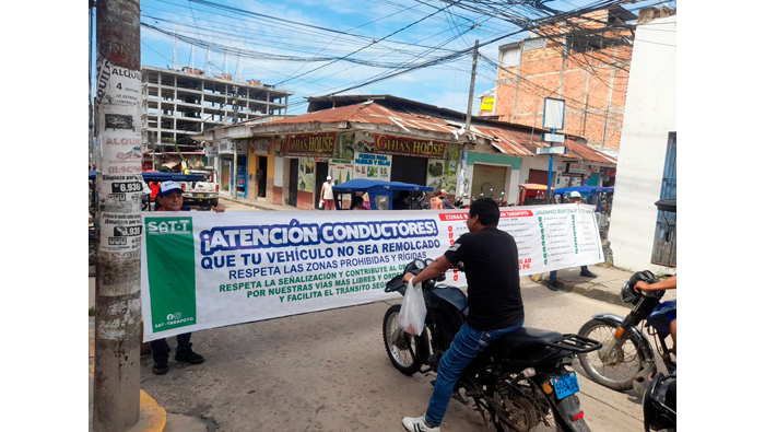 Sensibilizaciรณn a los conductores de vehรญculos mayores y menores.