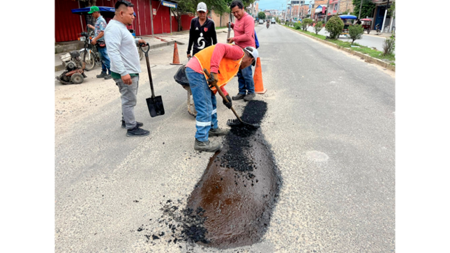 Resanado de vías en el jr. Alfonso Ugarte Cdra. 18, 19, 20 y 21.
