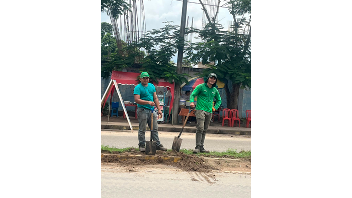 Desarenado em el Jr. Alfonso Ugarte Cdra. 21, 22 y 23.