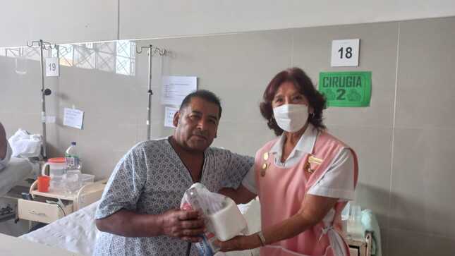 Damas Voluntarias de nuestra institución entregaron kits de higiene a pacientes en el Día del Enfermo
