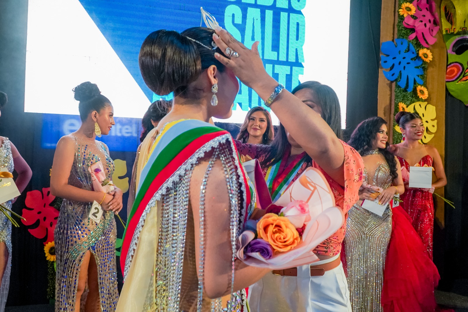 Emoción y esplendor en la elección de la Reina del Carnaval Bicentenario de Catacaos
