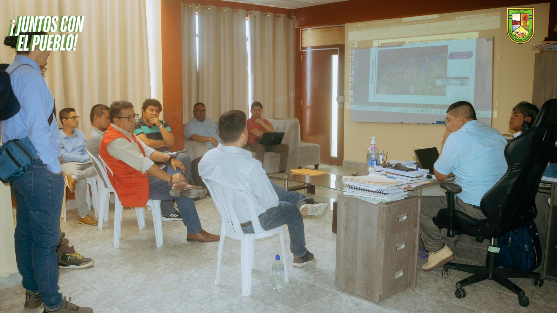 REUNION DEL PROYECTO DE SANEAMIENTO EN EL DISTRITO.