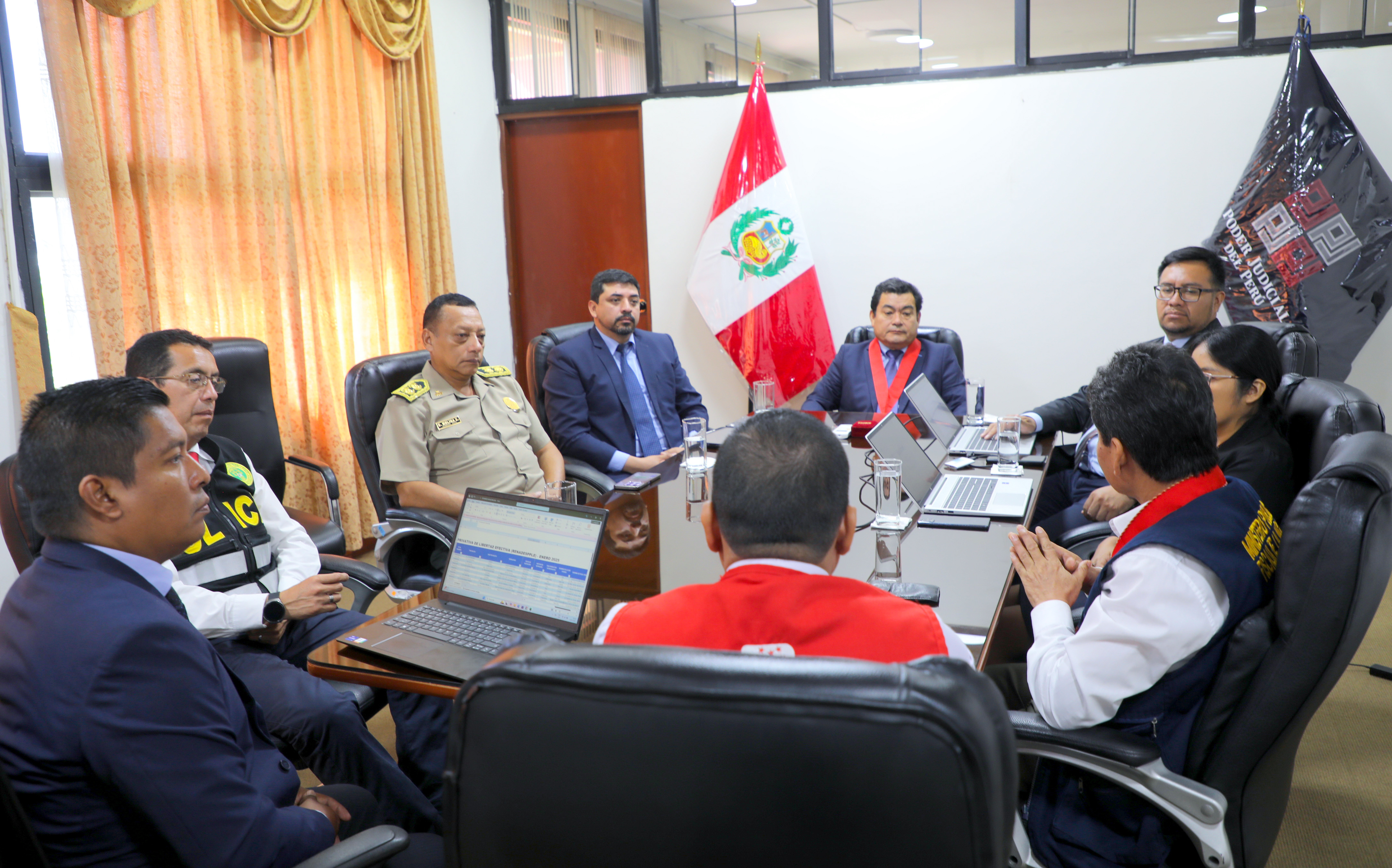 Operadores de Justicia se reúnen con Integrantes de la Comisión de Implementación de Unidades de Flagrancia