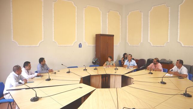 Reunión del Director del HLMCH con regidores de la MPCH