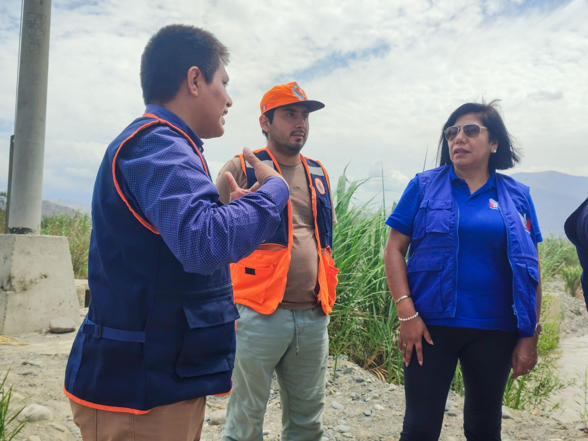Explicación sobre trabajos de prevención realizados en el sector Puente Colorado