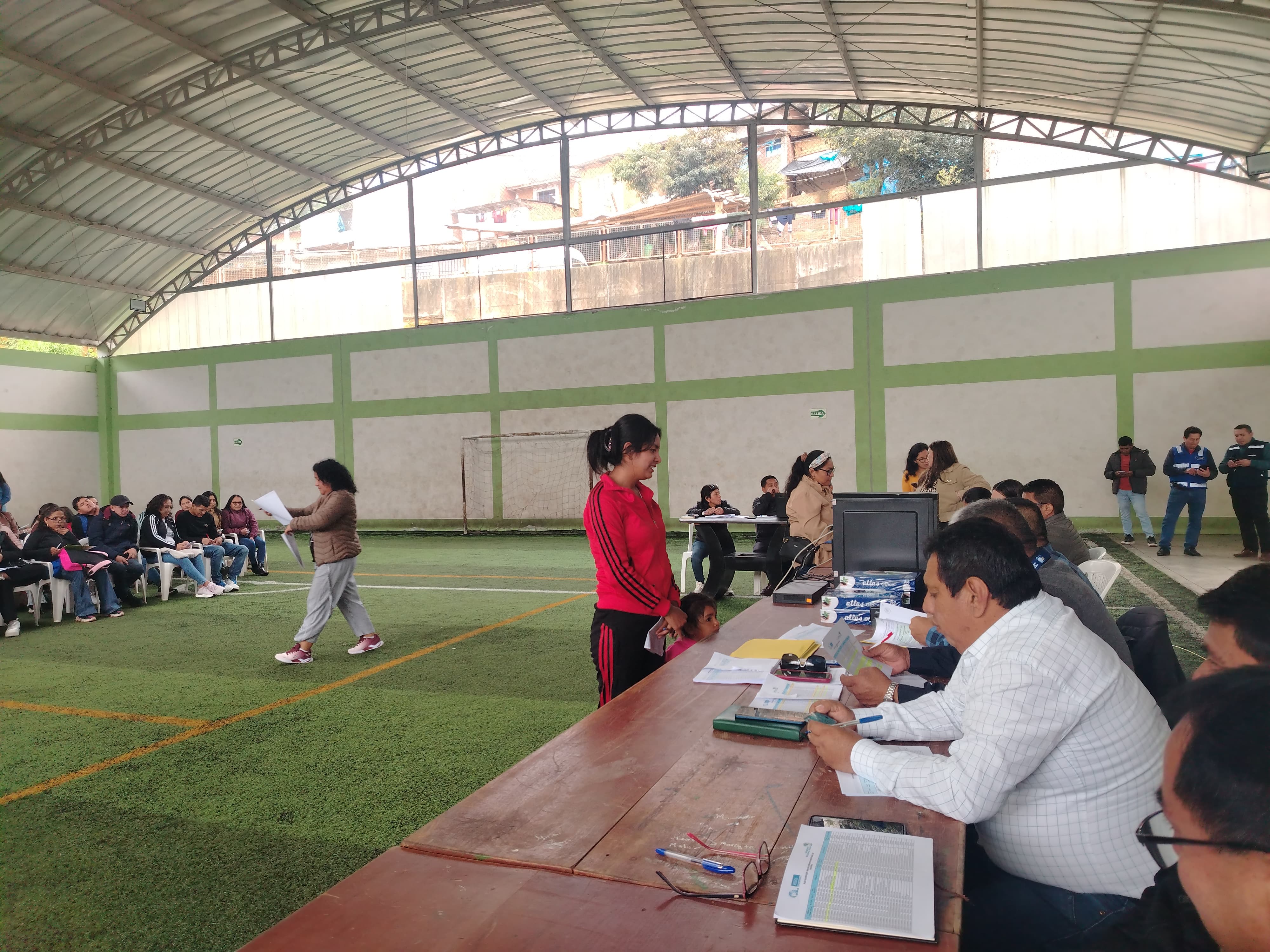 En este proceso participaron docentes que se encuentran en el cuadro de méritos de la Prueba Única Nacional (PUN). Es así que, en el nivel inicial se adjudicó un total de 29 plazas, quedando 4 plazas vacantes por convenio. En tanto, en el nivel primaria se adjudicó un total de 41 plazas, en este nivel quedan 11 vacantes de las cuales 8 son por convenio y 3 bilingüe.
Como se sabe, en el caso de las plazas por convenio se requiere la carta de la Diócesis de Chulucanas y para las plazas bilingüe se necesita la certificación del quechua norteño con un nivel mínimo intermedio.