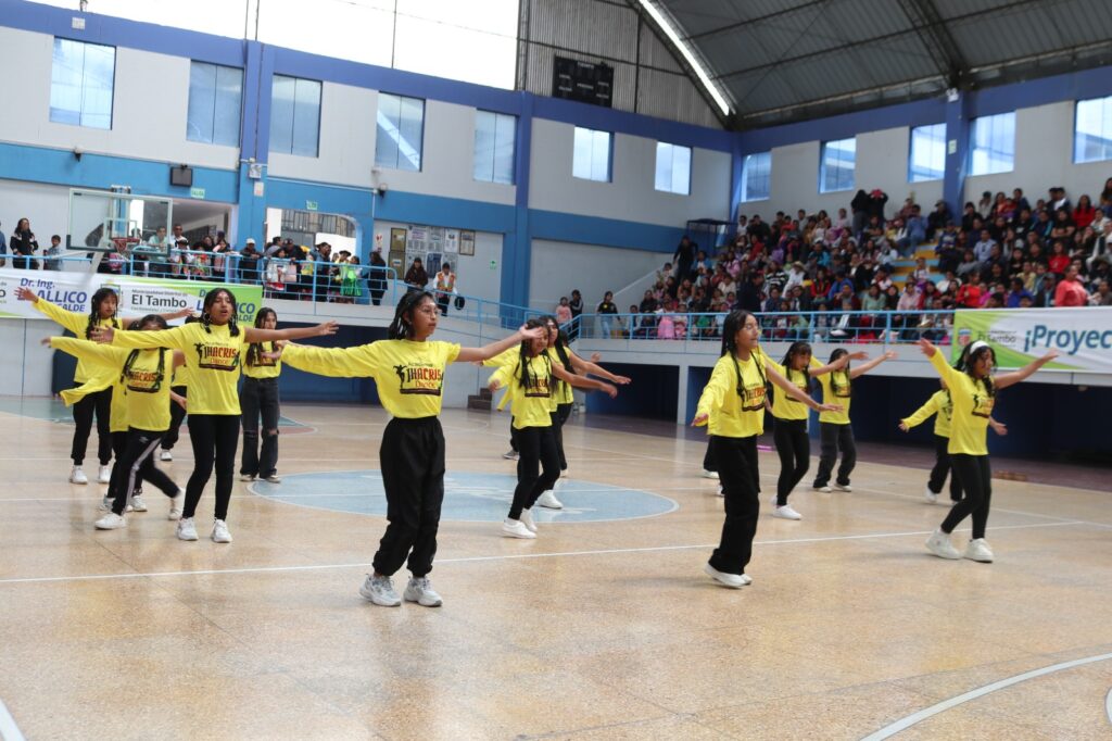 imagen2 ALUMNOS MOSTRANDO SUS TALENTOS APRENDIDOS EN LAS VACACIONES ÚTILES 2025 EN EL TAMBO MDT