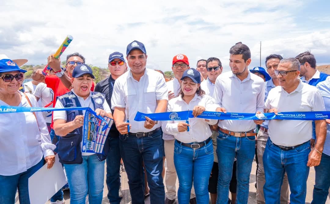 Gobernador Luis Neyra inaugura carretera Chilaco Pelados-La Bocana en beneficio de poblados fronterizos de Lancones-Sullana