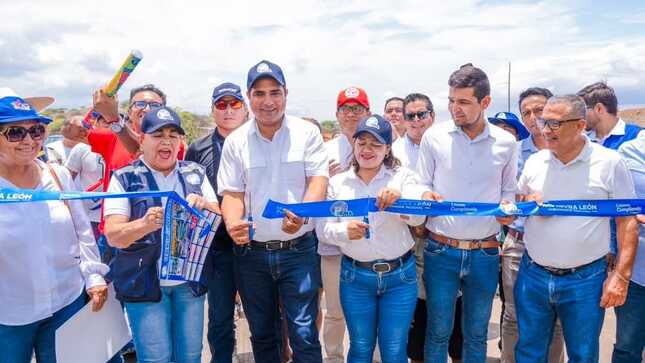 Gobernador Luis Neyra inaugura carretera Chilaco Pelados-La Bocana en beneficio de poblados fronterizos de Lancones-Sullana 