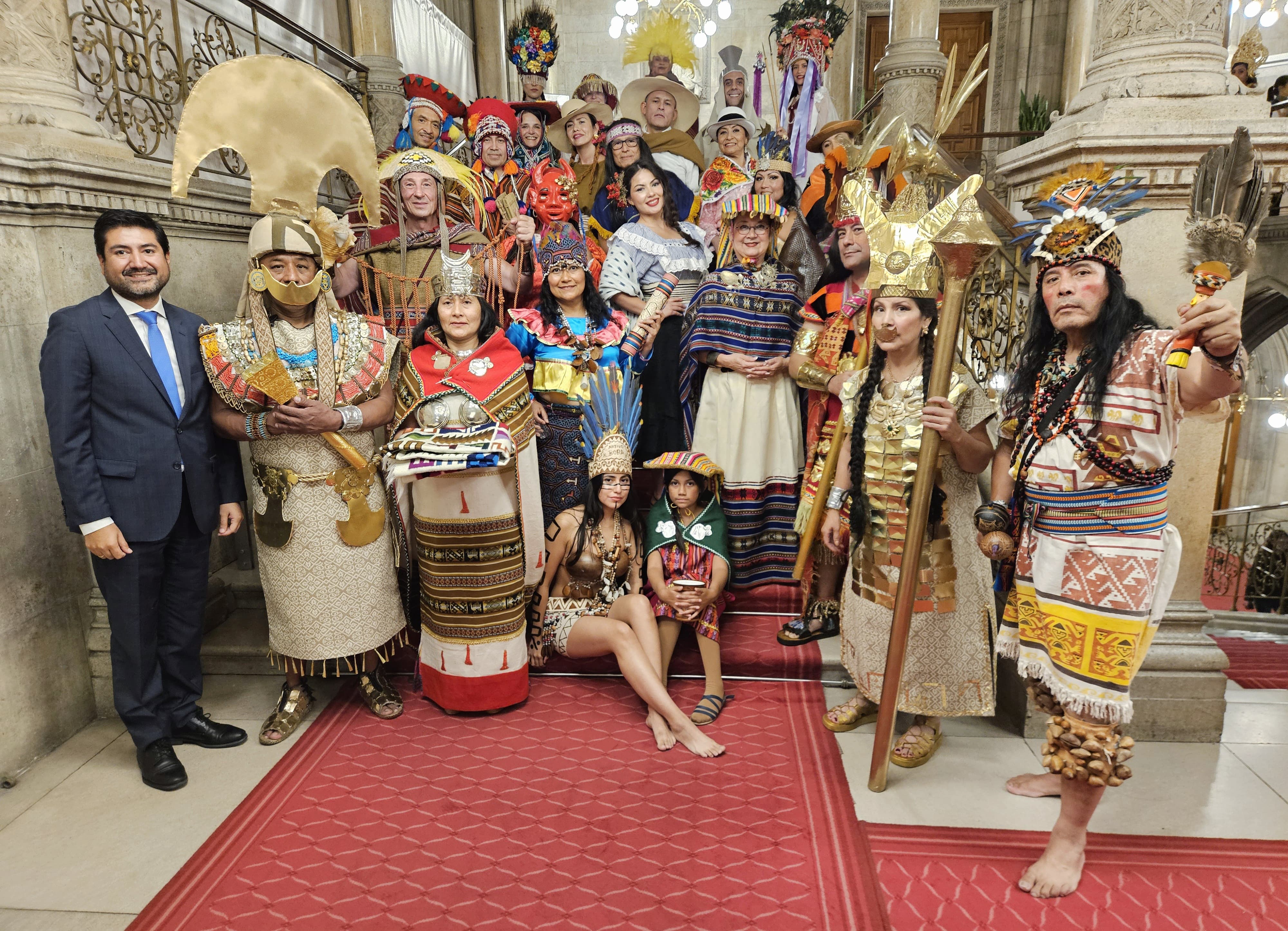 Presentación de trajes típicos del Perú en Viena
