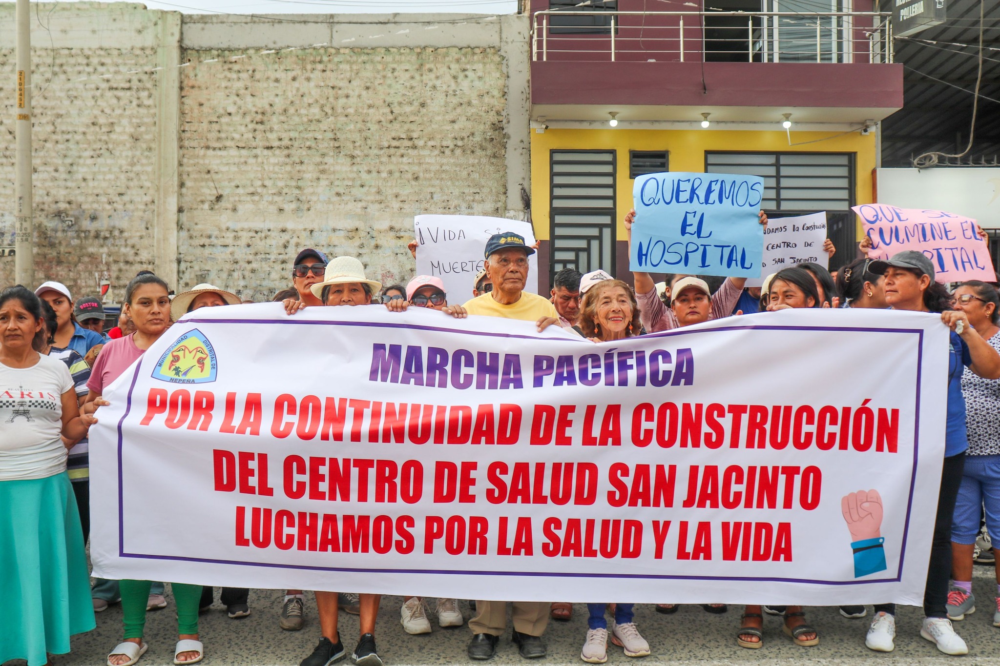 La población toma ubicación en la Plaza Mayor de San Jacinto 