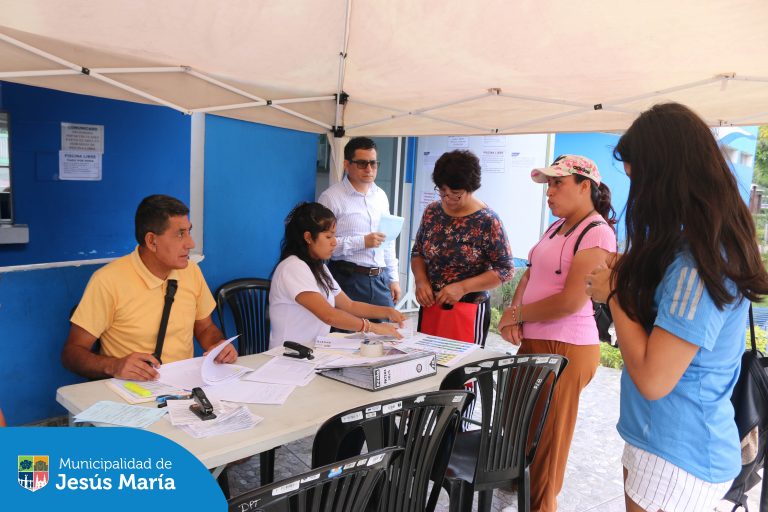 ¡La diversión ya comenzó! Muchos niños y jóvenes ya se están preparando para disfrutar de FEBRERO en nuestra renovada Piscina Municipal, el lugar perfecto para refrescarse del calor, aprender nuevas habilidades y divertirse al máximo.
💻 ¡Inscríbelos ahora y asegura su lugar! 👉 bit.ly/47SAHWF
¡No dejes que tus hijos se pierdan esta experiencia inolvidable!