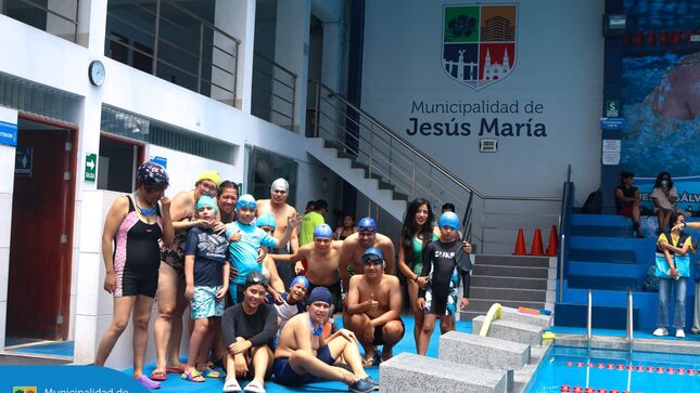 Los beneficiarios de Omaped ya disfrutan de nuestra renovada y refrescante piscina municipal. 🏊🏻‍♂️ Un lugar ideal para relajarse y aprovechar al máximo cada momento. 🤩 Si quieres saber más sobre este y otros talleres, ¡ven a visitarnos! ¡Te esperamos!