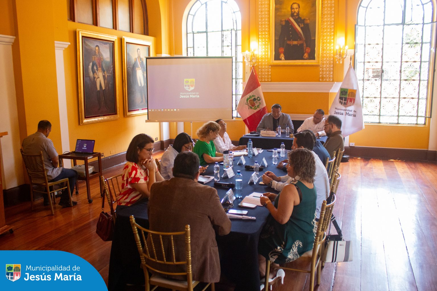 La Municipalidad de Jesús María realizó la primera Sesión Ordinaria del Concejo Municipal 2025. 🤝
El alcalde Jesús Gálvez Olivares y sus regidores mostraron su compromiso de trabajar juntos por el desarrollo de nuestro distrito.
Mira la transmisión aquí 👉 bit.ly/4hlE6lL