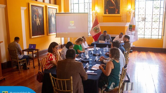 La Municipalidad de Jesús María realizó la primera Sesión Ordinaria del Concejo Municipal 2025. 🤝
El alcalde Jesús Gálvez Olivares y sus regidores mostraron su compromiso de trabajar juntos por el desarrollo de nuestro distrito.
Mira la transmisión aquí 👉 bit.ly/4hlE6lL