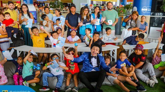 Estuvimos presentes en el CC. Real Plaza Salaverry para disfrutar un día lleno de actividades especiales: divertidos talleres para los más pequeños, charlas de sensibilización y un increíble show de magia que hizo sonreír a todos. 🎩🪄
Además promovimos nuestra nueva Ordenanza Municipal, un paso firme hacia una comunidad más inclusiva. ✨ Esta importante normativa busca garantizar el respeto, la inclusión y una atención preferente y de calidad para las personas con Trastorno del Espectro Autista (TEA) en Jesús María. 🧩✨
👫❤️ Porque en Jesús María trabajamos juntos para construir un lugar donde todos se sientan plenamente integrados