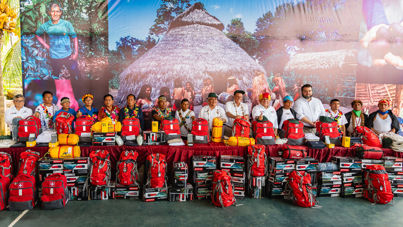 entrega de equipamiento especializado para la vigilancia de los bosques
