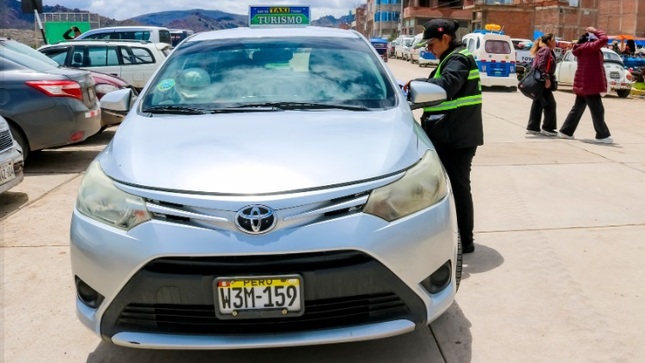 Operativo inopinado en los alrededores del mercado Yanacancha refuerza orden y seguridad vial