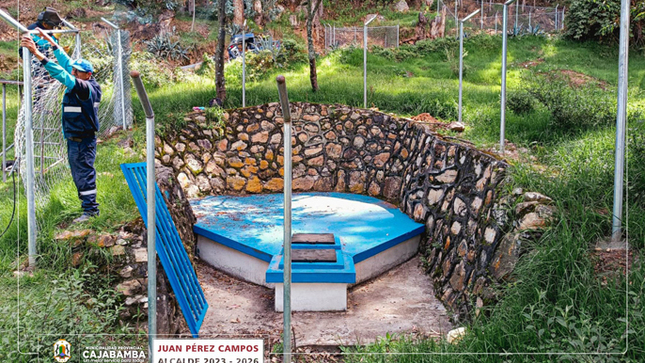 Construcción de cerco perimetrico de la captación y reservorio de Tacshana
