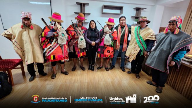 Archivo JPG de Tradición Ancestral: Entrega de las Varas a las Autoridades de Marcachea, Nación Q'eros
