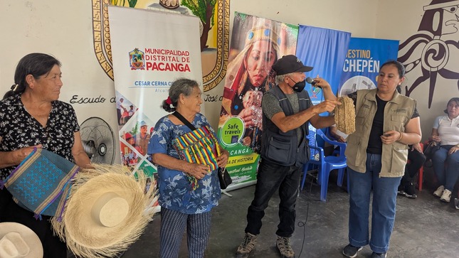 Artesanos De San José De Moro Fortalecen Sus Habilidades Con Taller De Iconografía En Cerámica