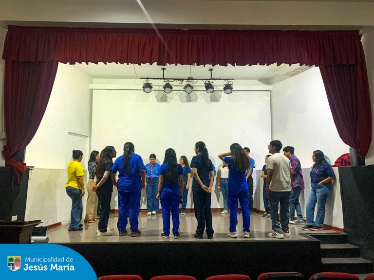 El equipo de voluntarios recibió un importante taller que los ayudará a desenvolverse en situaciones de apoyo a la comunidad.
¿Te gustaría sumarte a este gran equipo? Inscríbete y sé parte de nuestro voluntariado ingresando a bit.ly/3KshG3O