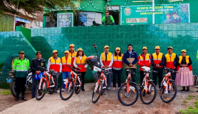 Entregan bicicletas a juntas vecinales de Puno para reforzar la seguridad ciudadana