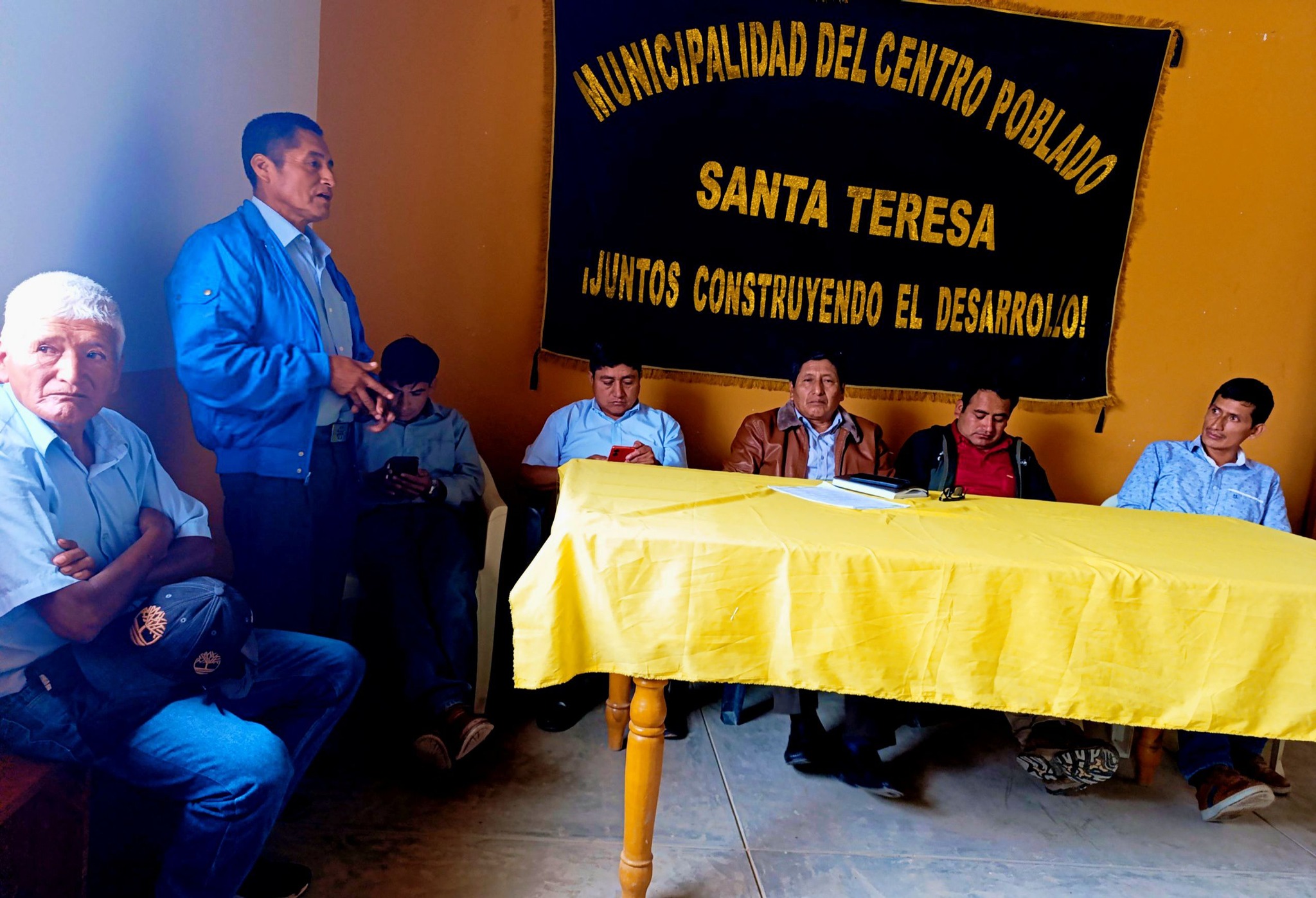 Alcalde gestionarรก financiamiento para Proyecto de agua y saneamiento del caserรญo Santa Rosa