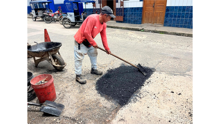 Resanado de vΓas en diferentes arterias de la ciudad de Tarapoto.