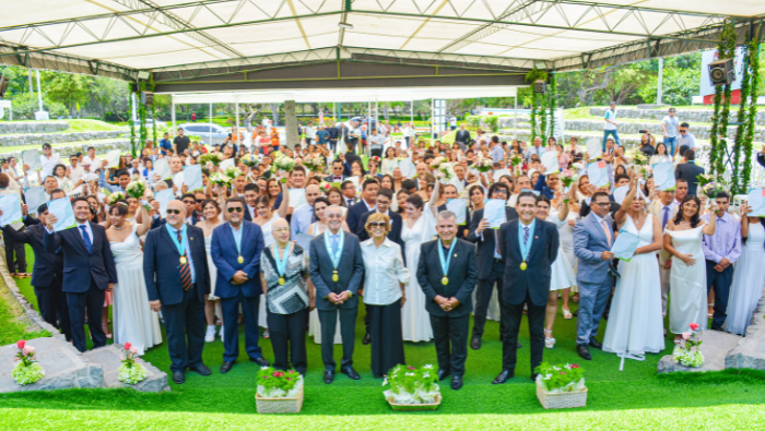 43 parejas sellan su amor en el Matrimonio Civil Comunitario de San Borja