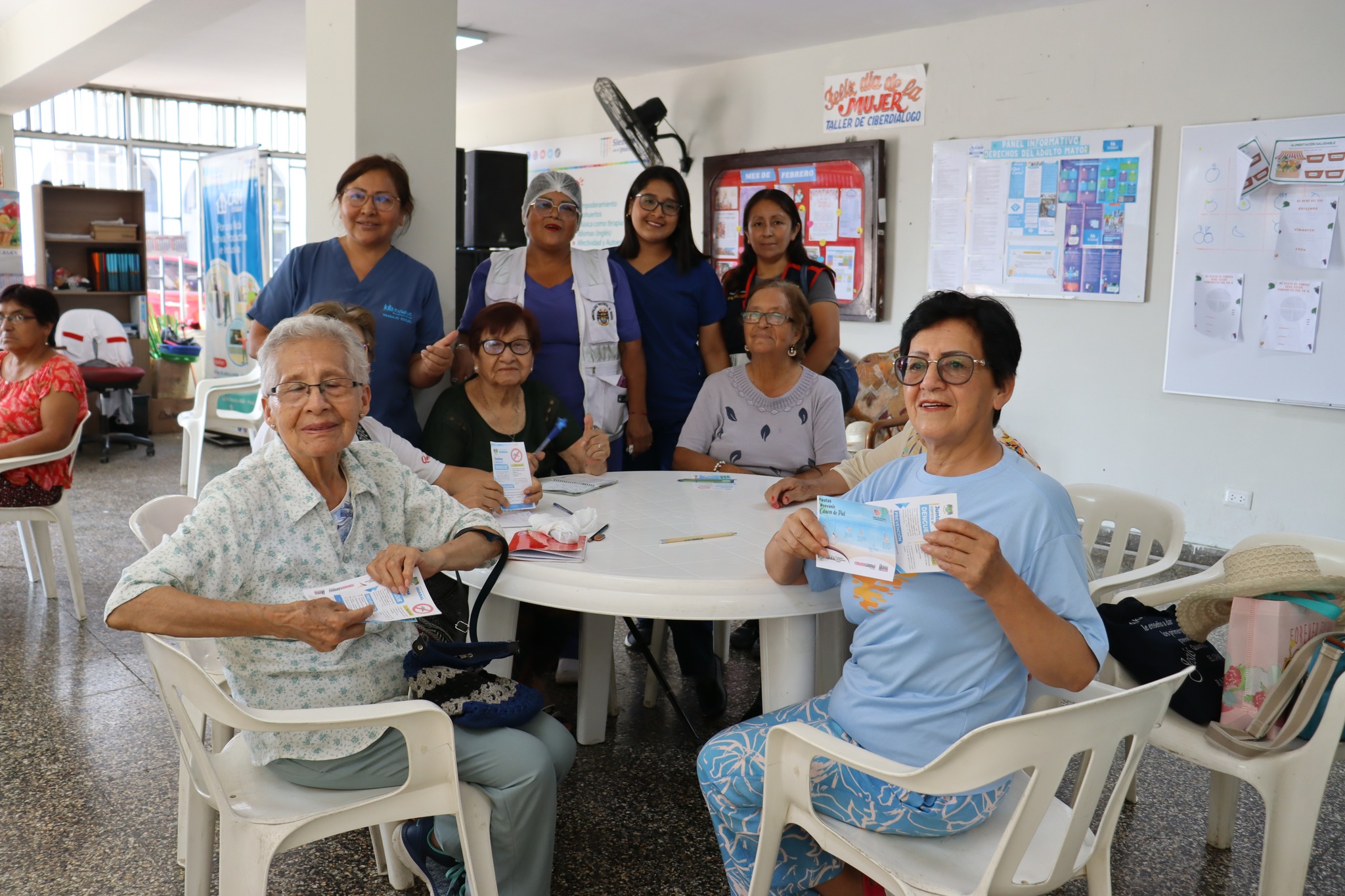 Municipalidad provincial de Huaral realiza charla de sensibilización y prevención del Dengue y cáncer de piel a adultos mayores